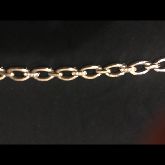 Vintage Avon rhinestone silvertone link  bracelet - Picture 3 of 3